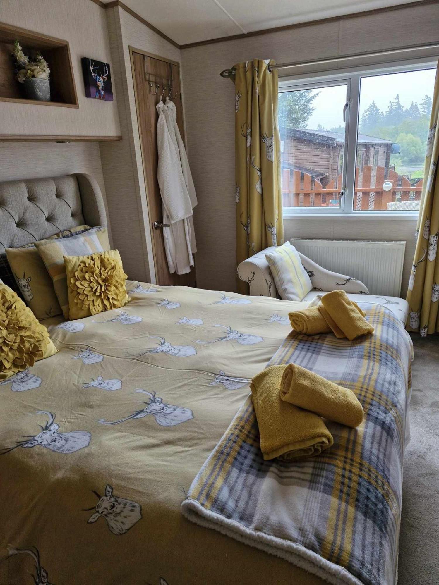 Cairn View Chalet Villa อาวีมอร์ ภายนอก รูปภาพ